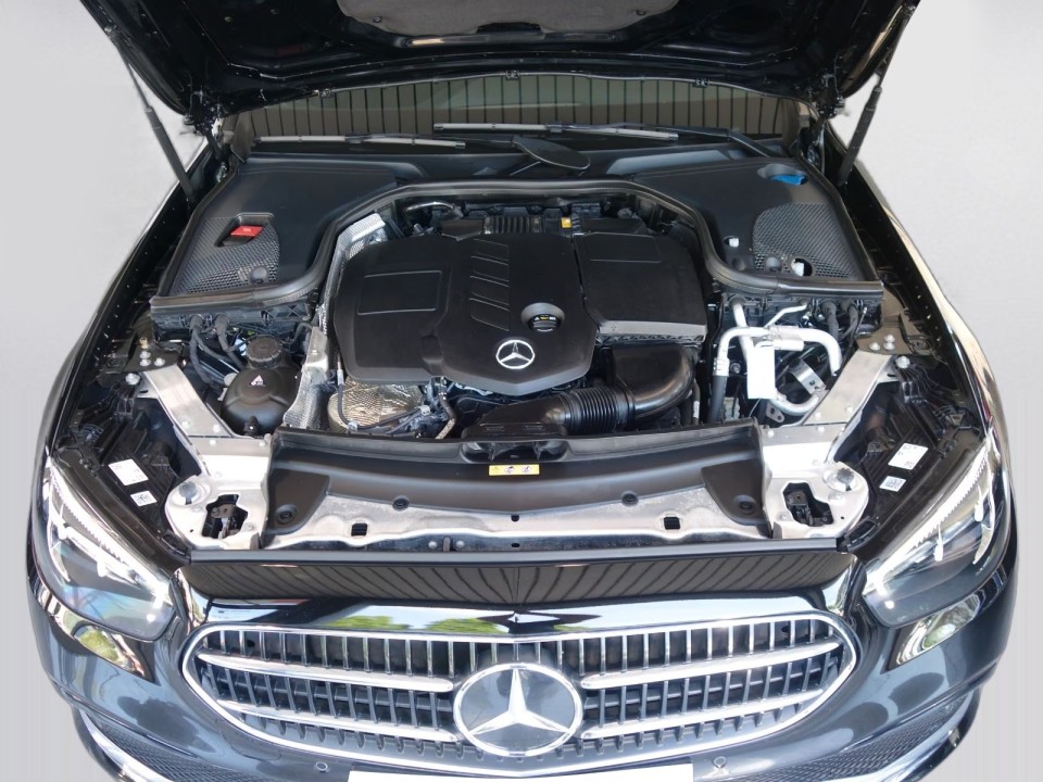 Mercedes-Benz E Limousine 220d Avantgarde - foto 33