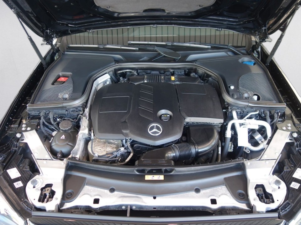 Mercedes-Benz E Limousine 220d Avantgarde - foto 34