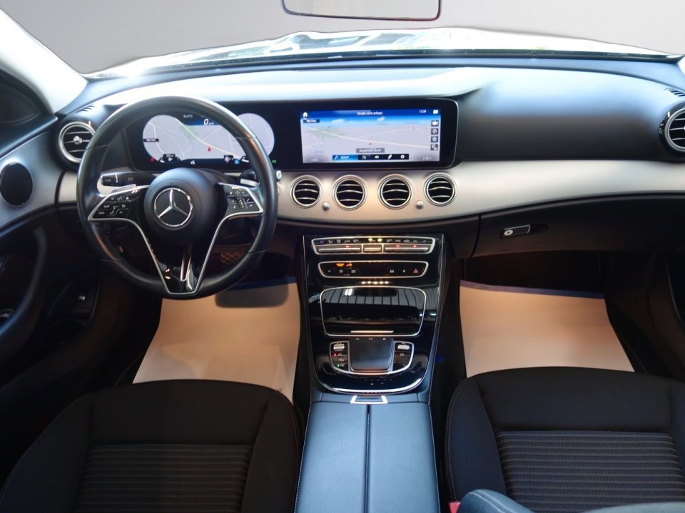 Mercedes-Benz E Limousine 220d Avantgarde - foto 15