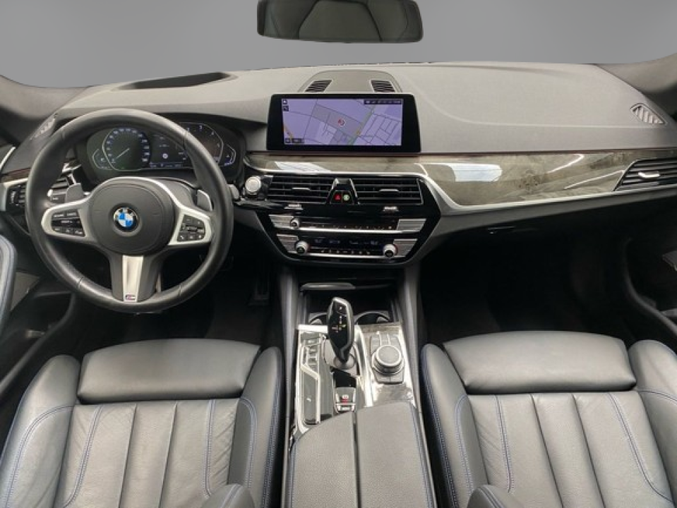 BMW Seria 5 540 d xDrive Pachet M-Sport (5)