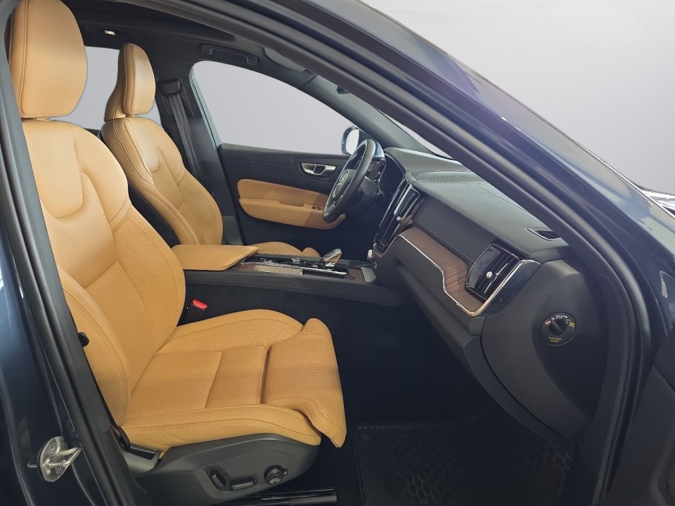 Volvo XC 60 T8 Recharge AWD Ultimate Bright - foto 15
