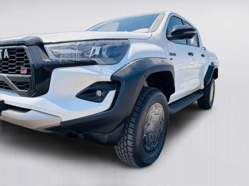 Toyota Hilux Double Cab 4.0 V6 GR Sport (4)