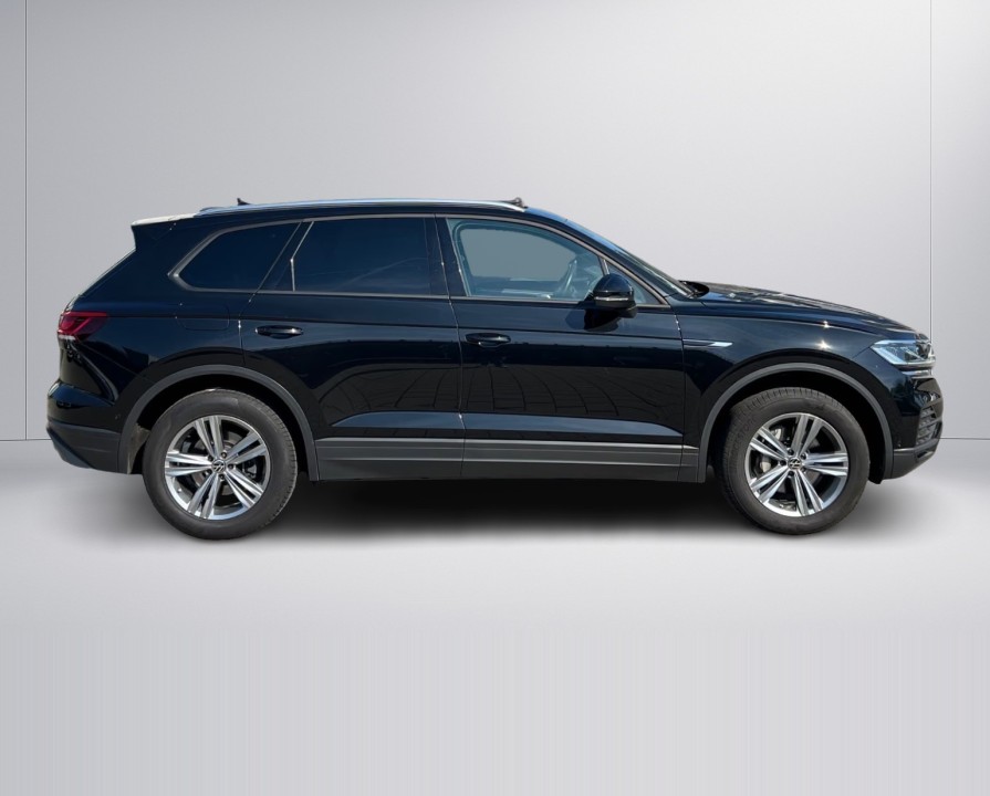 Volkswagen Touareg V6 TDI (2)
