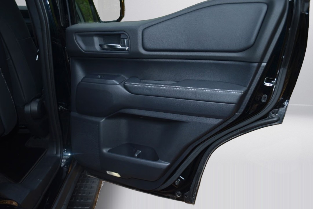Toyota Land Cruiser 250 - foto 11