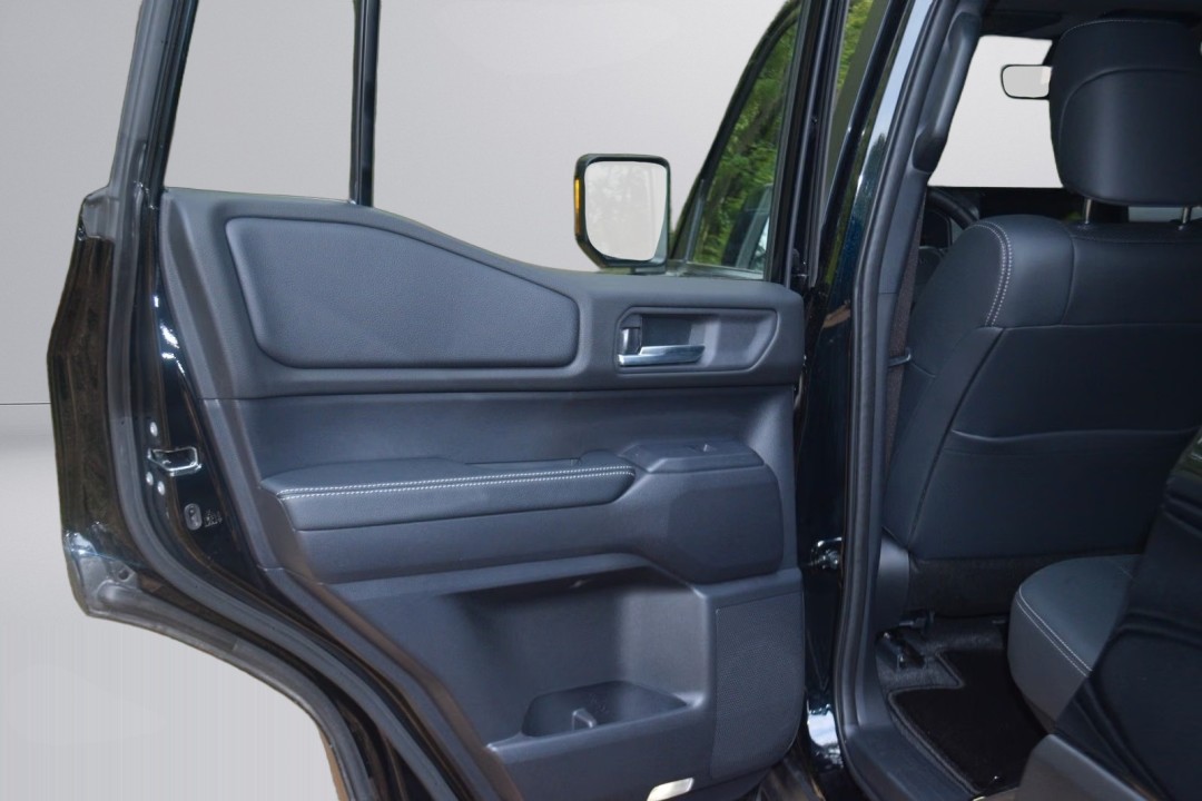 Toyota Land Cruiser 250 - foto 12