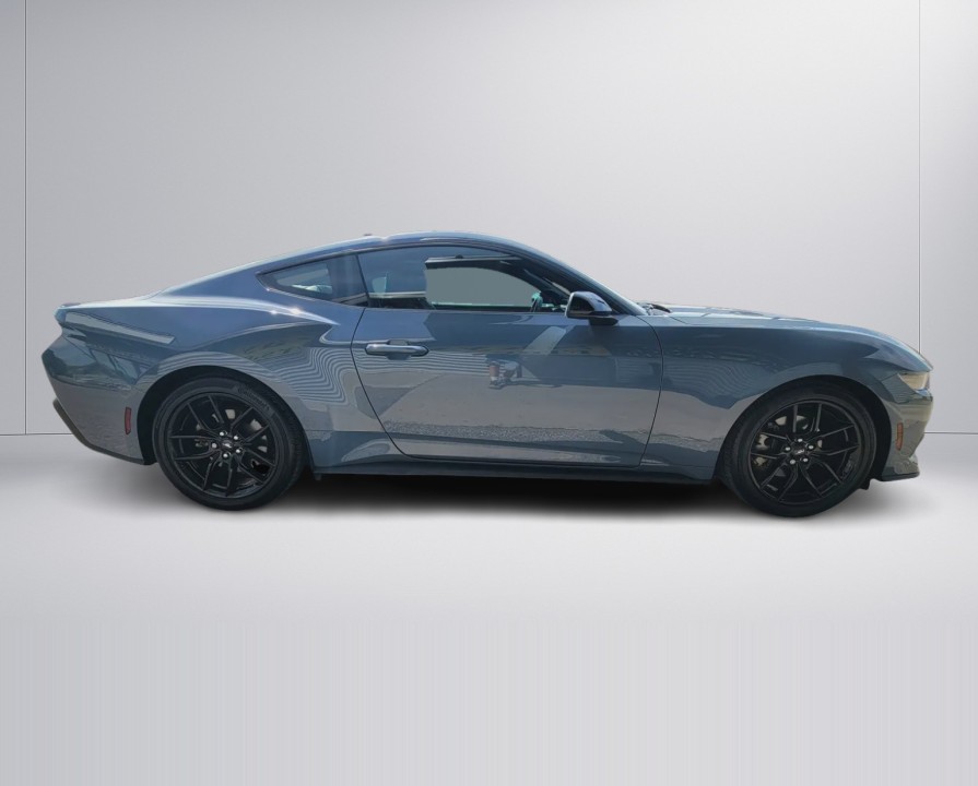 Ford Mustang 2.3 EcoBoost (2)