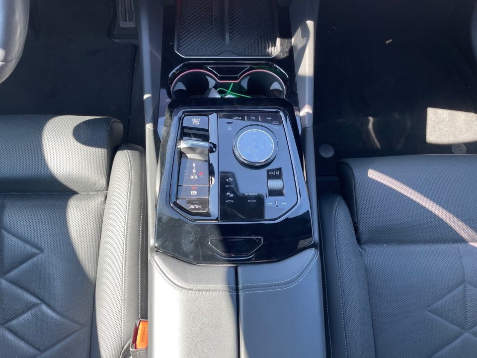 BMW Seria 5 550e xDrive M-Sport - foto 8