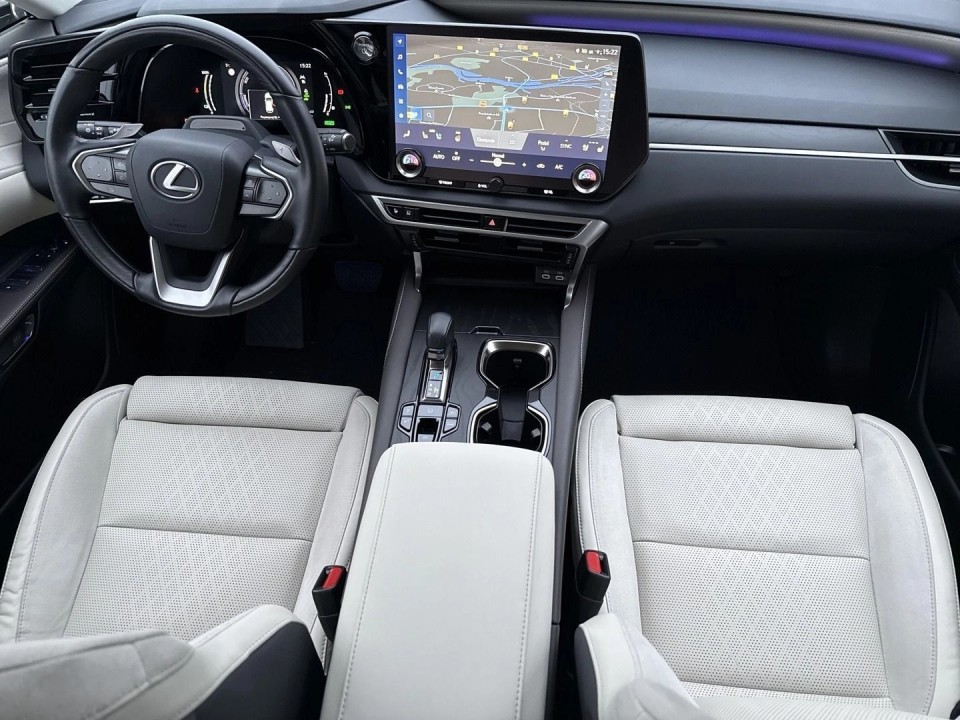 Lexus Seria RX 450h+ Omotenashi - foto 10