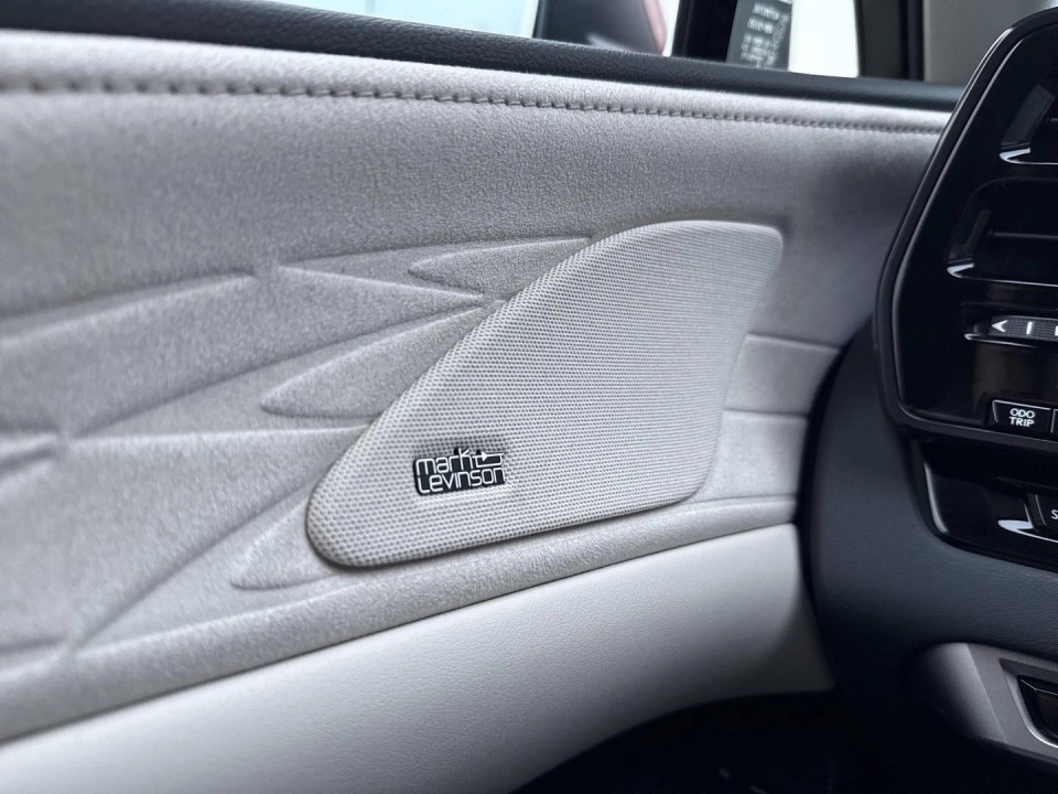 Lexus Seria RX 450h+ Omotenashi - foto 24