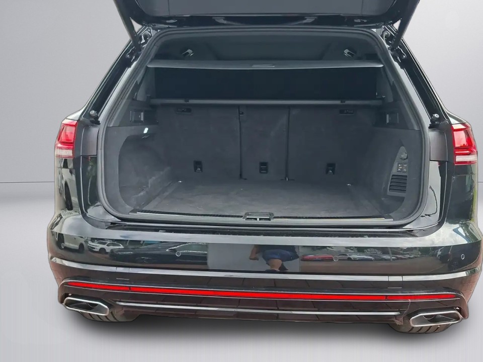 Volkswagen Touareg V6 TDI R-Line - foto 12