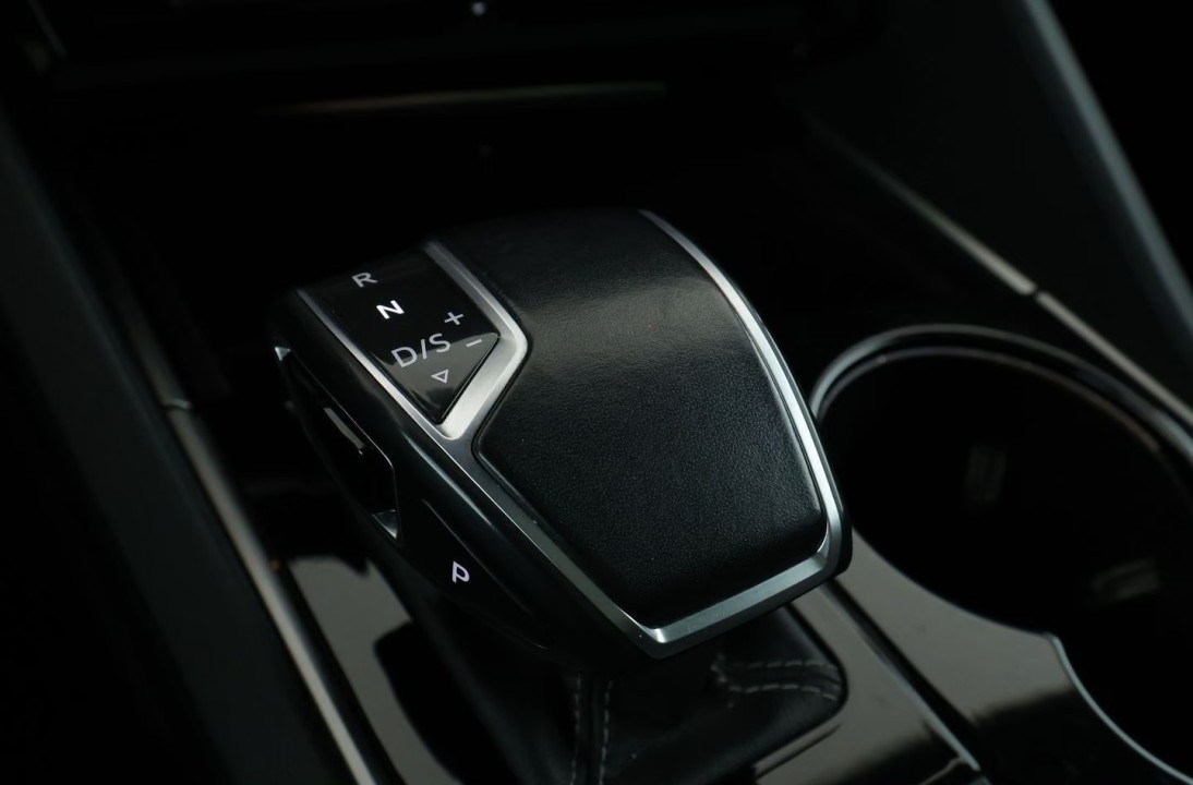 Volkswagen Touareg V6 TDI R-Line - foto 16