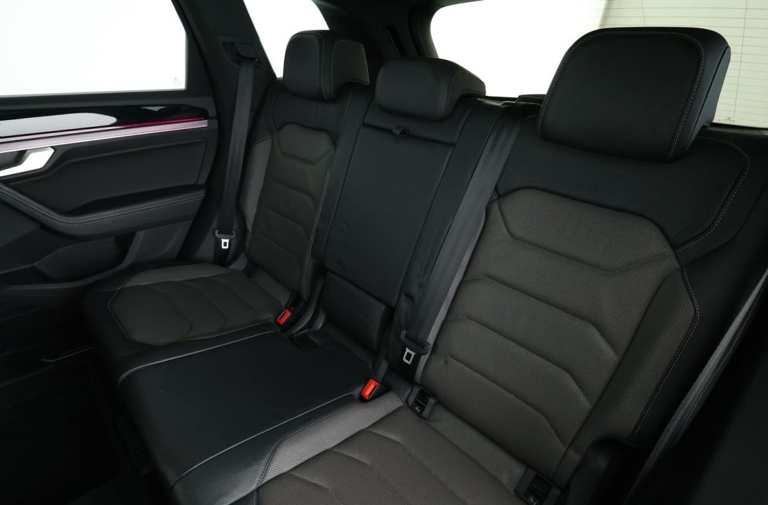 Volkswagen Touareg V6 TDI R-Line - foto 25