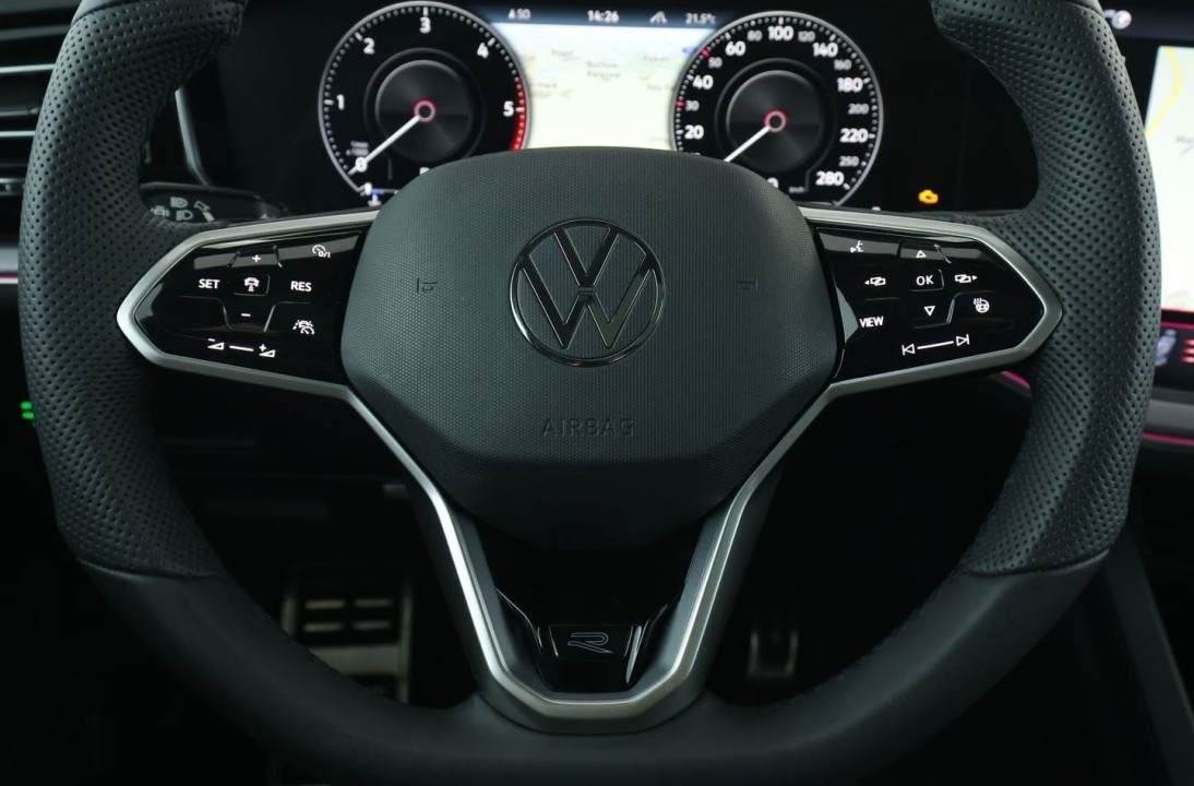 Volkswagen Touareg V6 TDI R-Line - foto 12