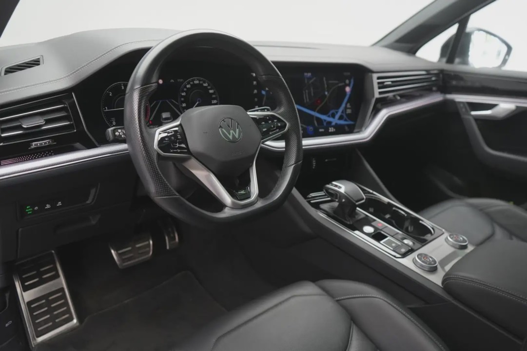 Volkswagen Touareg V6 TDI R-Line - foto 6