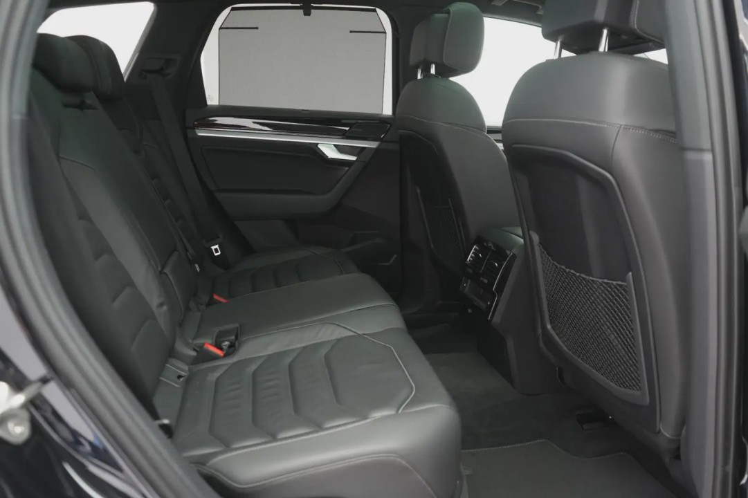 Volkswagen Touareg V6 TDI R-Line - foto 9