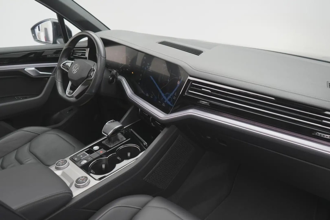 Volkswagen Touareg V6 TDI R-Line - foto 11