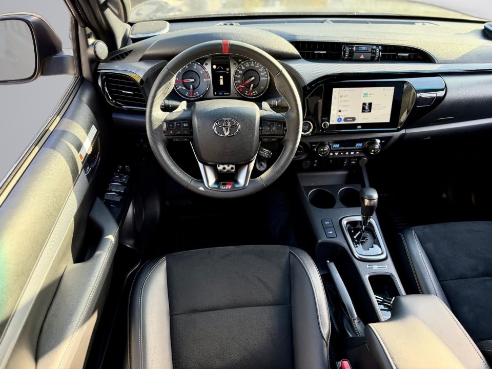 Toyota Hilux GR Sport - foto 13