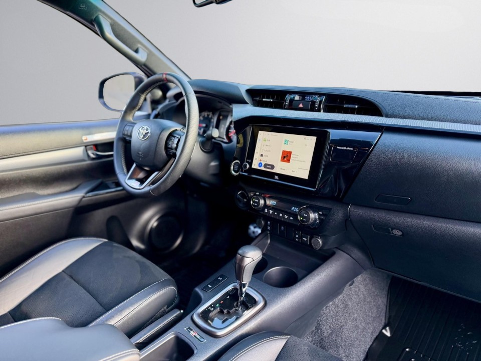 Toyota Hilux GR Sport - foto 11