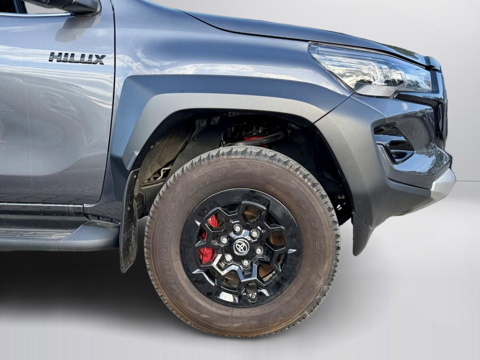 Toyota Hilux GR Sport - foto 28