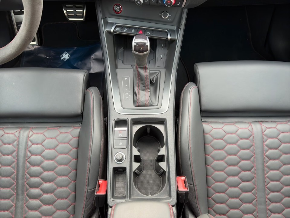 Audi RS Q3 Sportback quattro - foto 17
