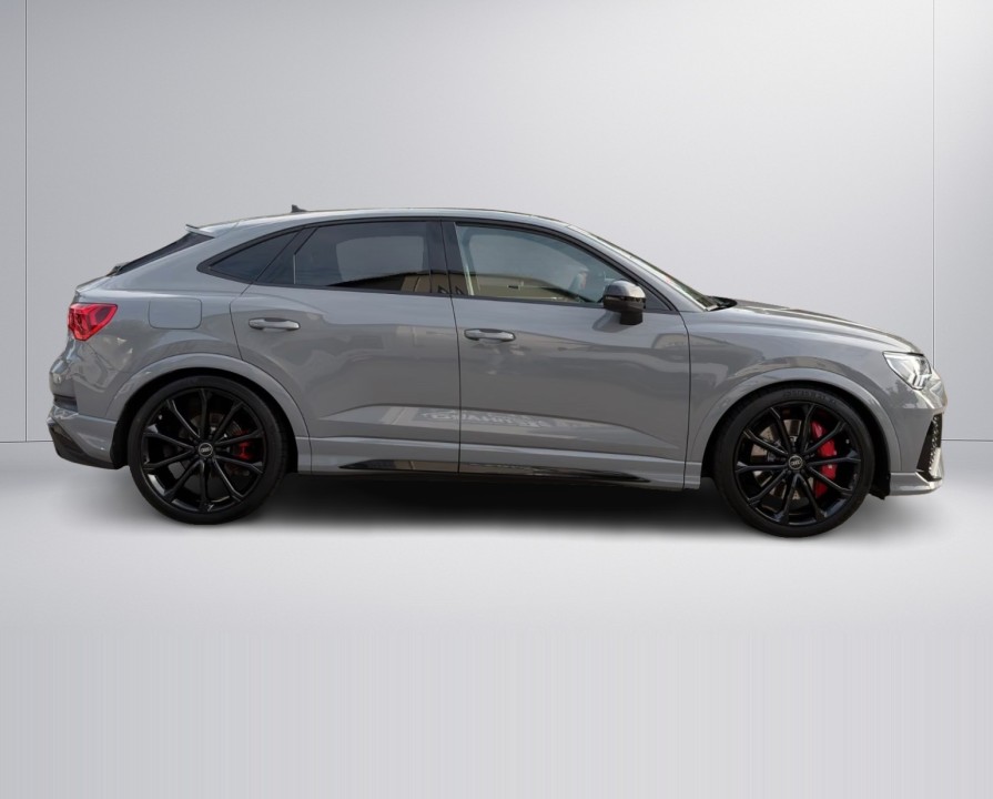 Audi RS Q3 Sportback quattro (2)