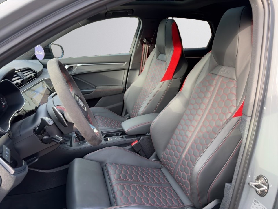 Audi RS Q3 Sportback quattro - foto 11