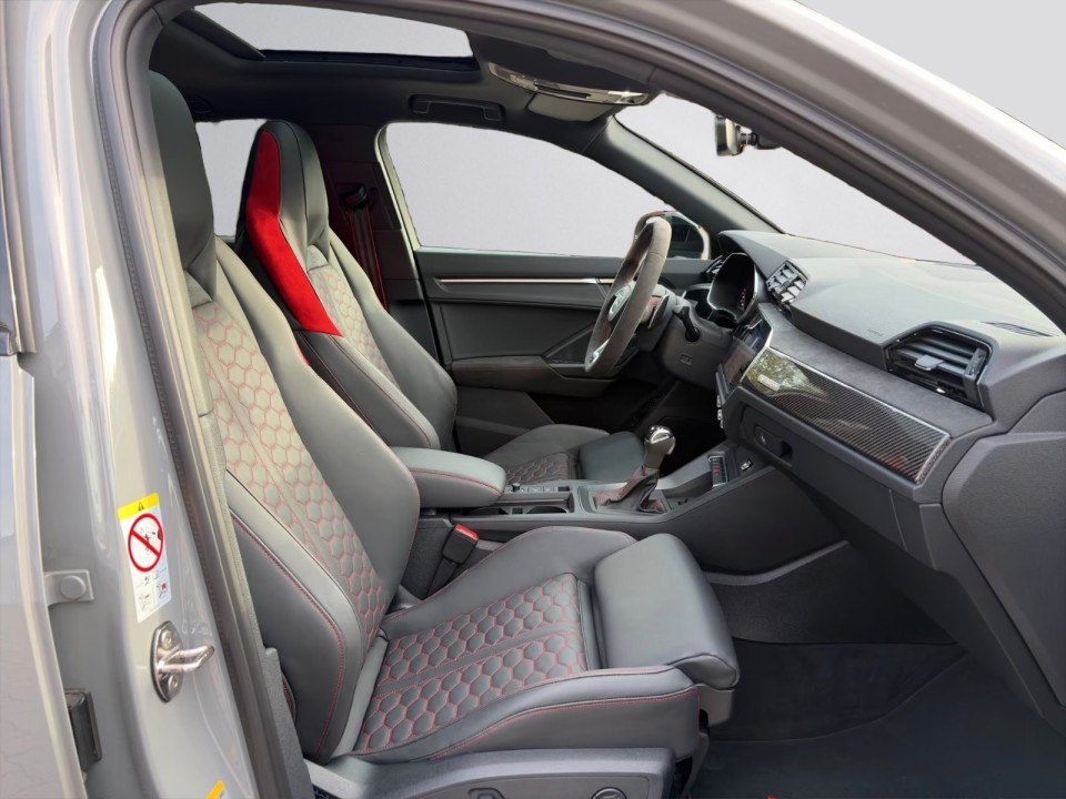 Audi RS Q3 Sportback quattro - foto 12