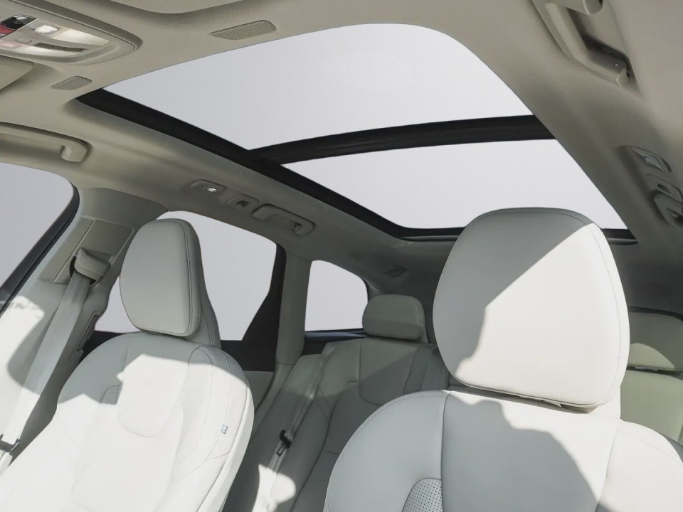 Volvo XC60 T8 AWD Ultra Bright - foto 10