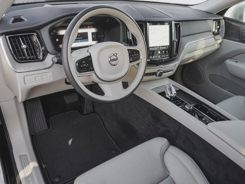 Volvo XC60 T8 AWD Ultra Bright - foto 6