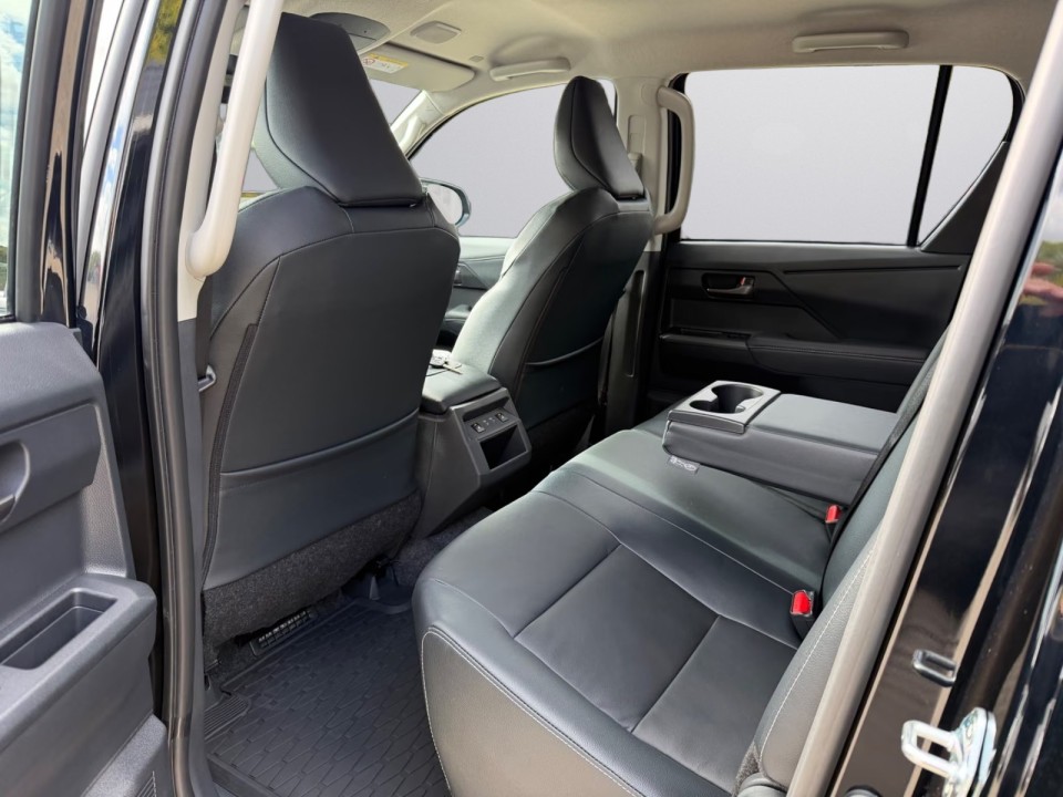 Toyota Hilux Invincible - foto 30