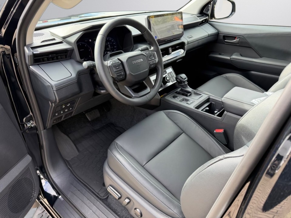 Toyota Hilux Invincible - foto 12