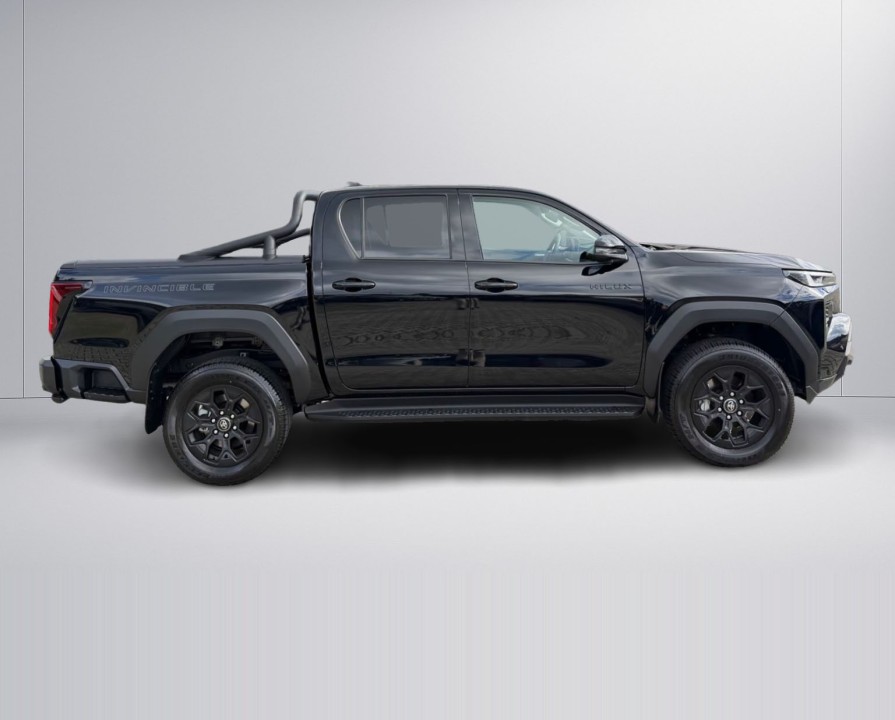 Toyota Hilux Invincible (3)