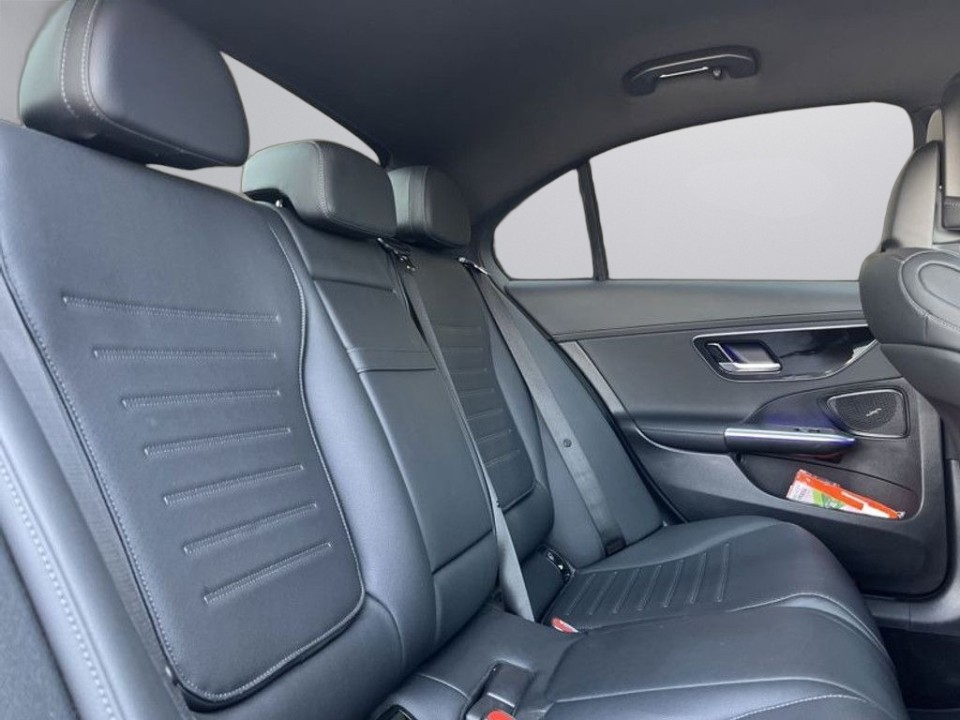 Mercedes-Benz C 200 4MATIC AMG Line - foto 8