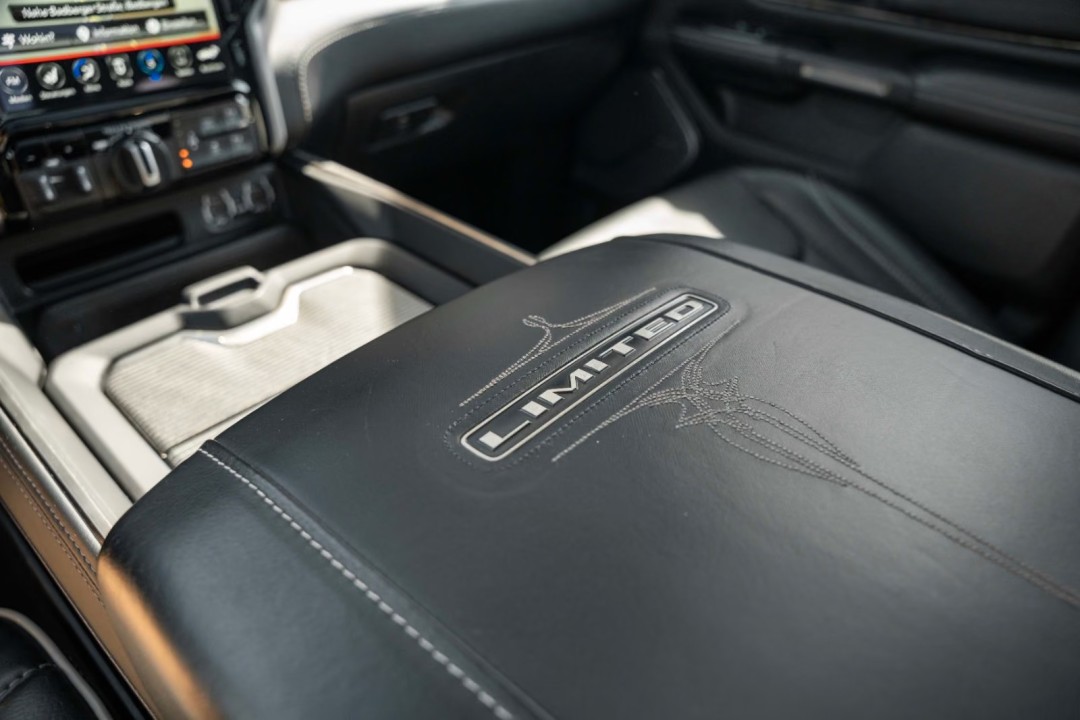 Dodge RAM 1500 Limited - foto 21