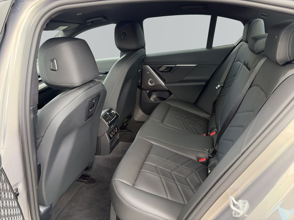 BMW Seria 5 Limousine 540d xDrive M-Sport - foto 9