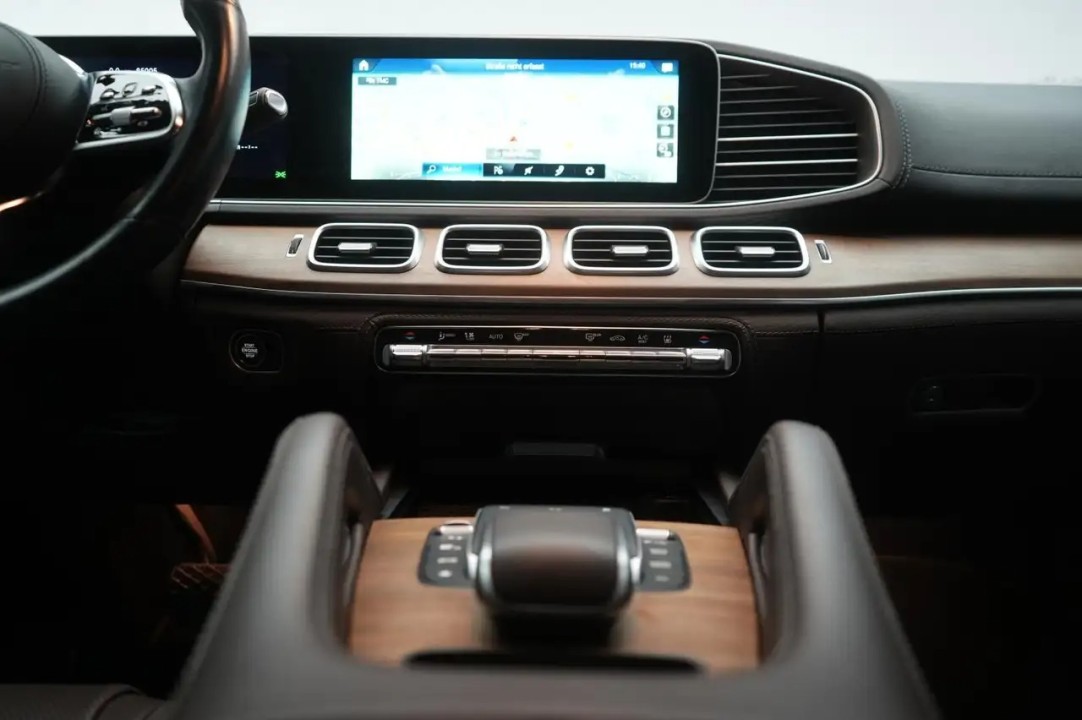 Mercedes-Benz GLE 350de 4MATIC - foto 17