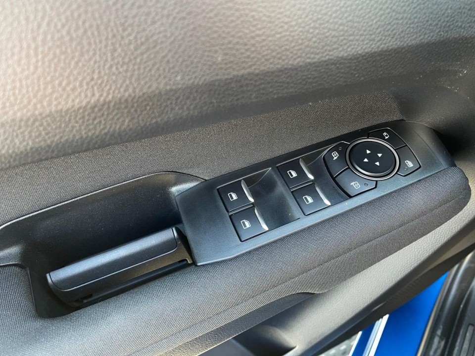 Volkswagen Amarok Life 2.0TDI - foto 18