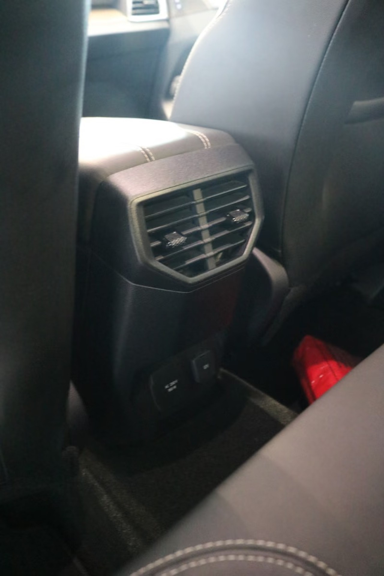 Volkswagen Amarok Style 3.0TDI DSG - foto 12
