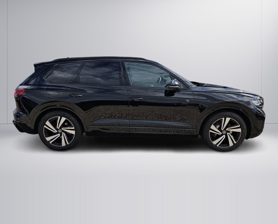 Volkswagen Touareg V6 TDI R-Line (2)
