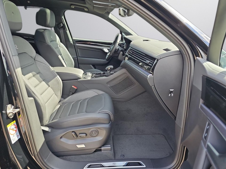 Volkswagen Touareg V6 TDI R-Line - foto 11