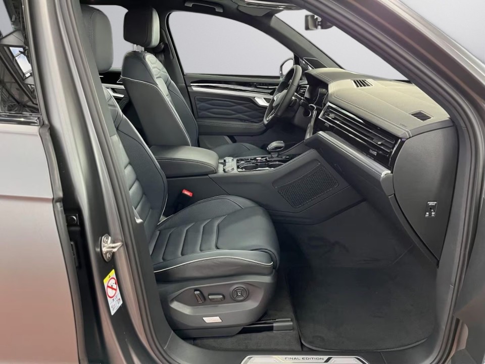 Volkswagen Touareg V6 TDI R-Line - foto 17