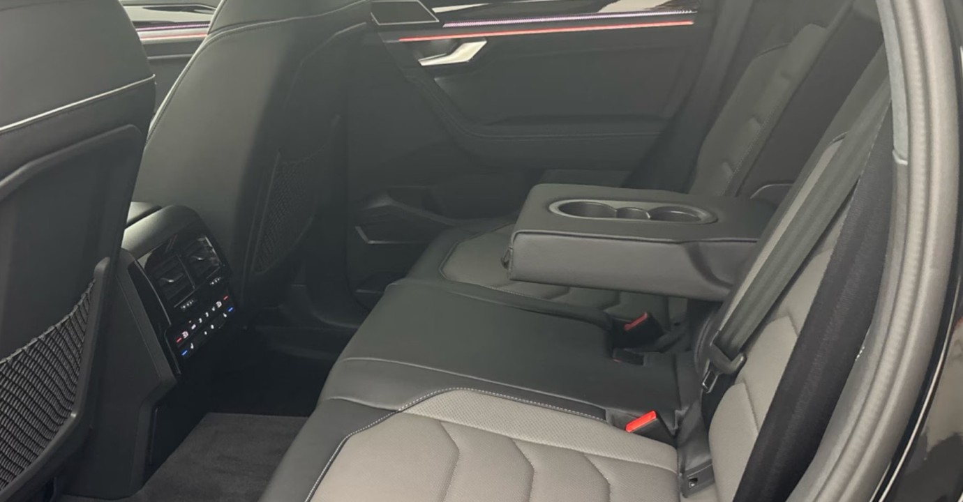 Volkswagen Touareg V6 TDI R-Line - foto 7
