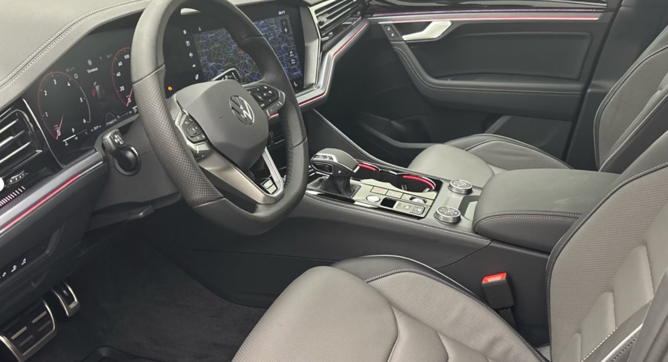 Volkswagen Touareg V6 TDI R-Line - foto 6