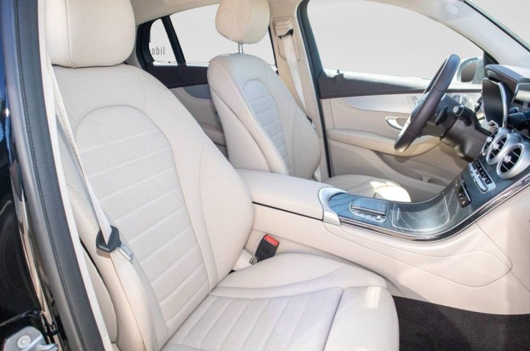 Mercedes-Benz GLC Coupé 300de 4MATIC - foto 7
