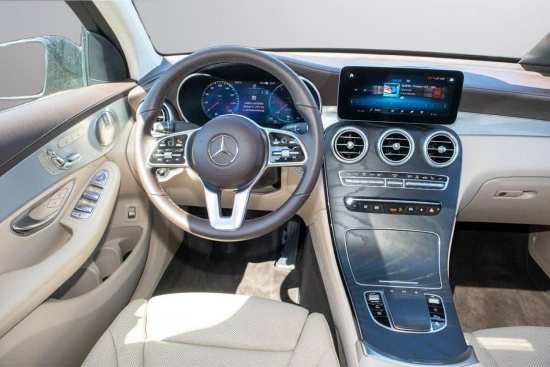 Mercedes-Benz GLC Coupé 300de 4MATIC - foto 8