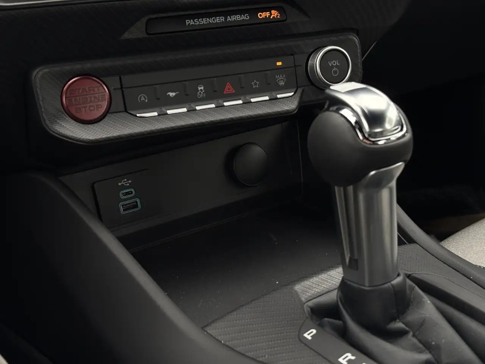 Ford Mustang - foto 12