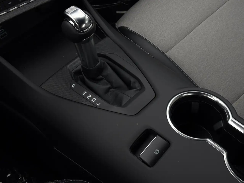 Ford Mustang - foto 13