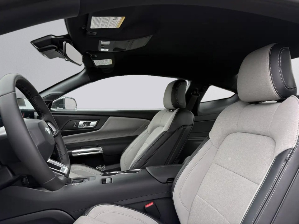 FORD Mustang 2026 — imagine 17