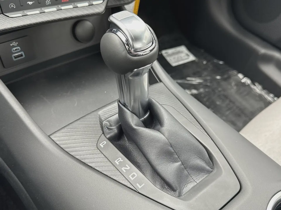 Ford Mustang - foto 23