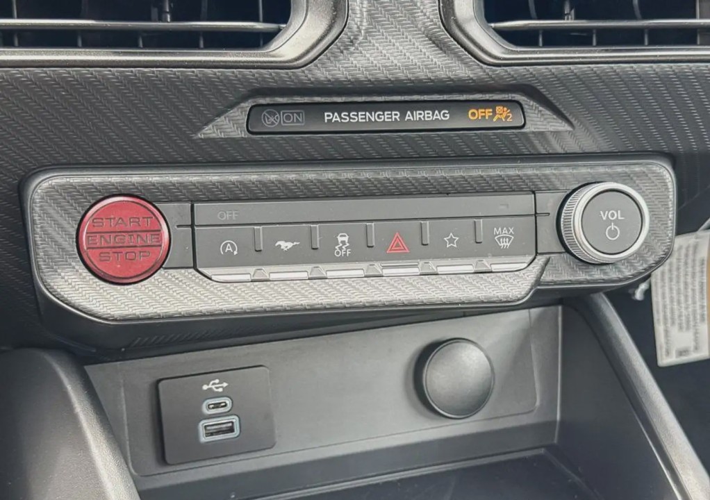 Ford Mustang - foto 15